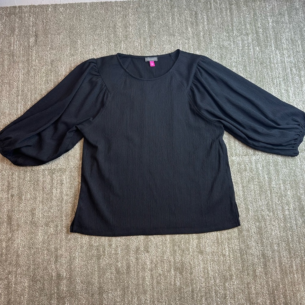 Vince Camuto Women’s Medium‎ black round neck 3/4 Sleeve Blouse lightweight 1.7